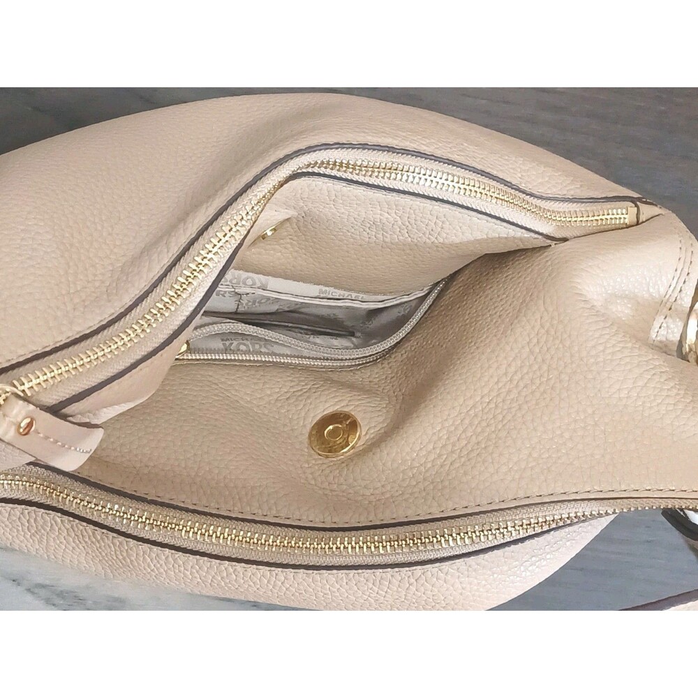 Michael Kors Lea Tan Pebble Leather Boho Shoulder Bag 2 Zipper Compartments - Picture 4 of 12
